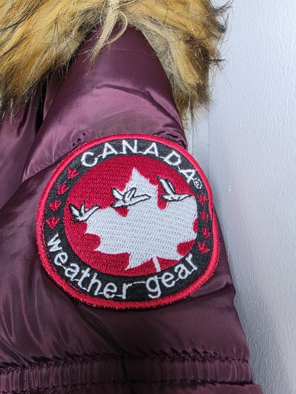 Canada Weather Gear Women’s XL Long Puffer Parka Faux Fur Hood Burgundy - Picture 8 of 16